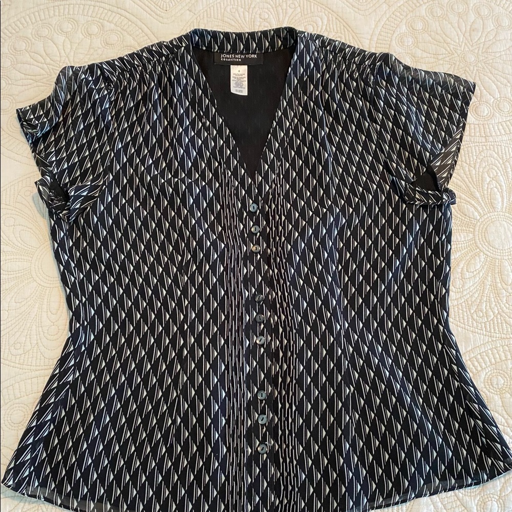 Short sleeve blouse